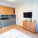 Cozy Near Calea Victoriei Apartamento *