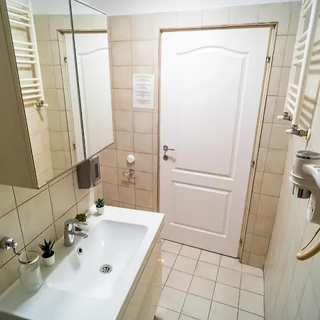 Cozy Near Calea Victoriei Apartment *