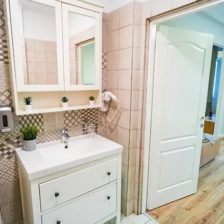 Cozy Near Calea Victoriei Appartamento *