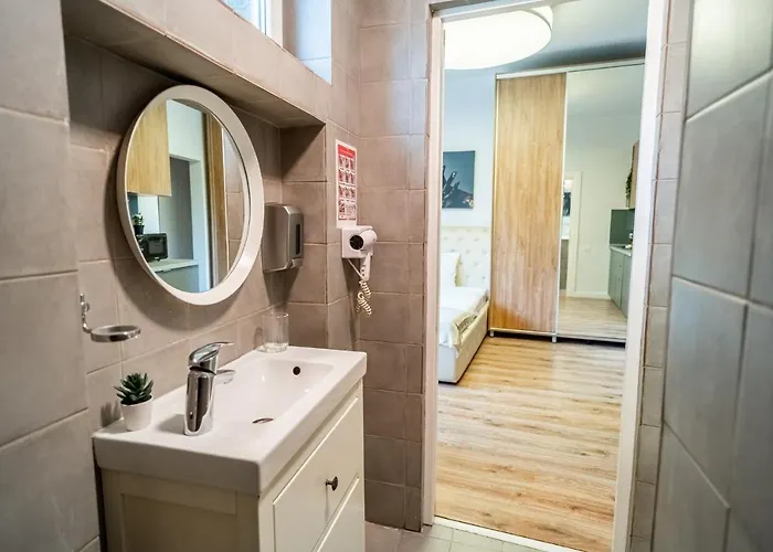 Cozy Near Calea Victoriei Apartamento Bucareste